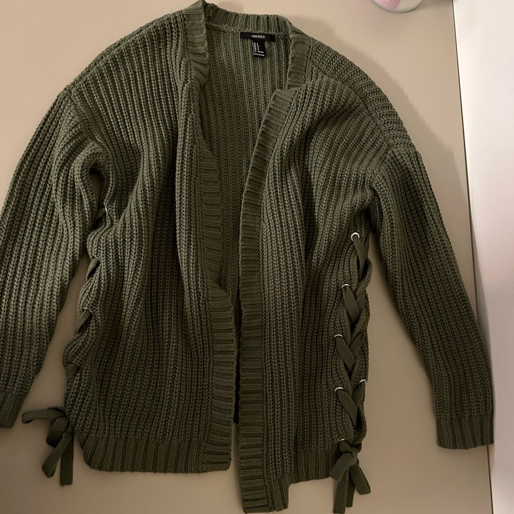 Forever 21 cardigan . Size S. Barely worn.